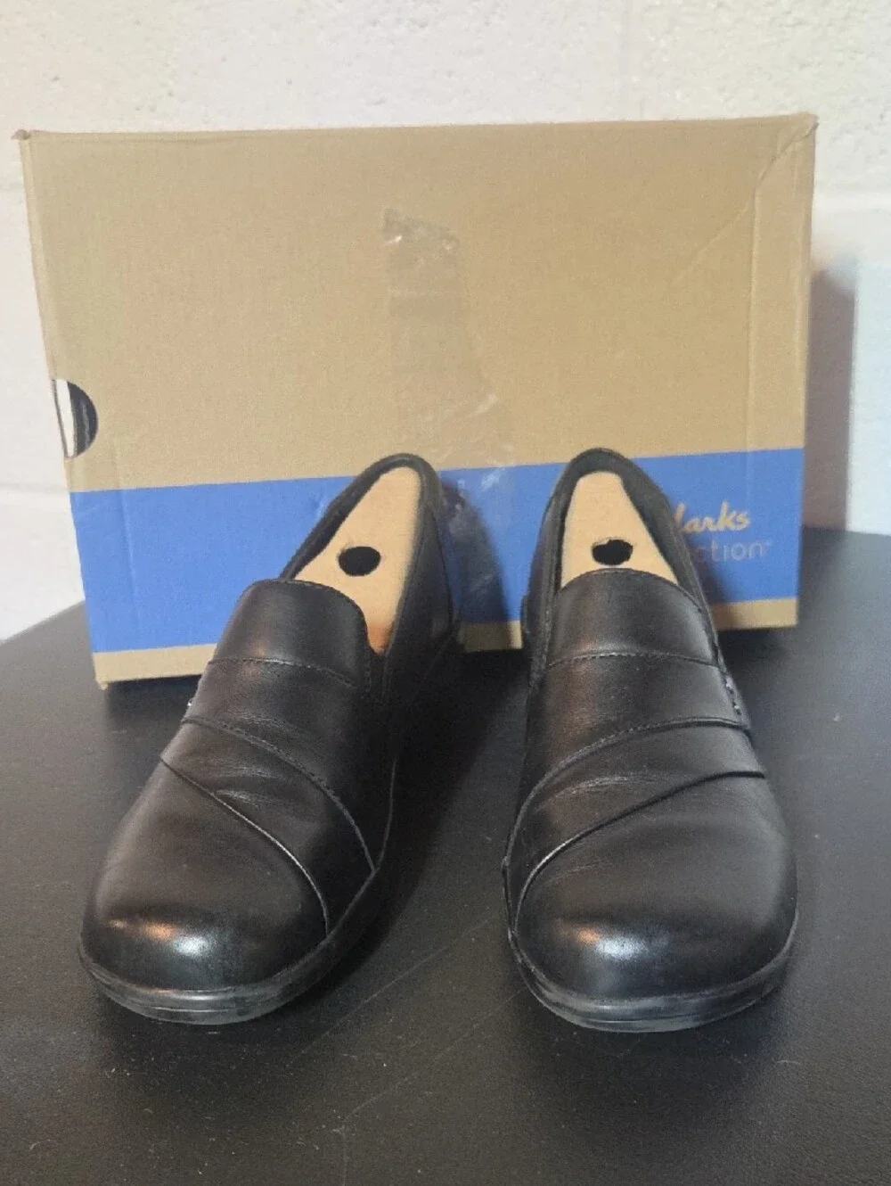 Clarks smooth black